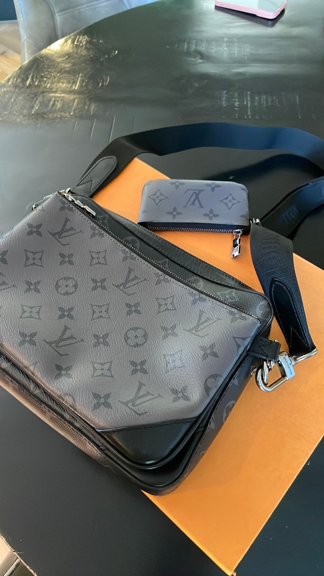 Louis vuitton trio messenger. ALLEEN OPHALEN!!!!, Sieraden, Tassen en Uiterlijk, Horloges | Heren, Ophalen, Nieuw, Leer, Overige merken