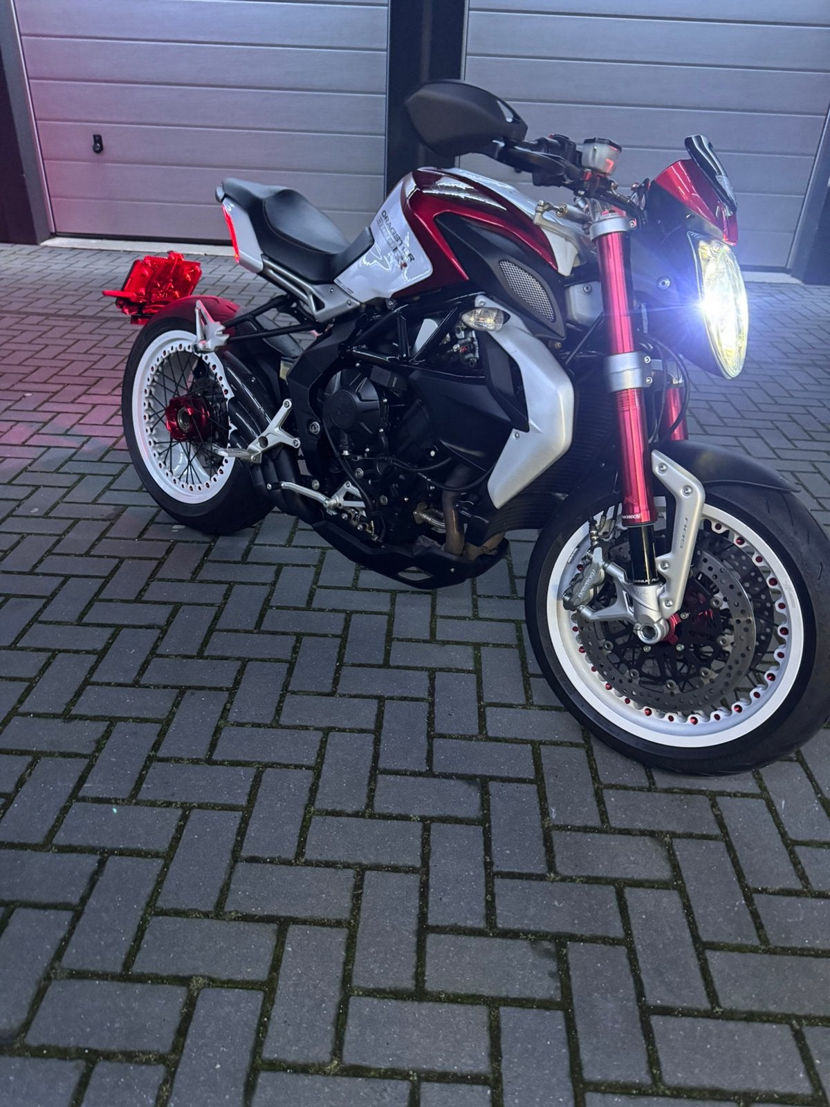 Mv Agusta Dragster 800RR, Motoren, Particulier, Sport