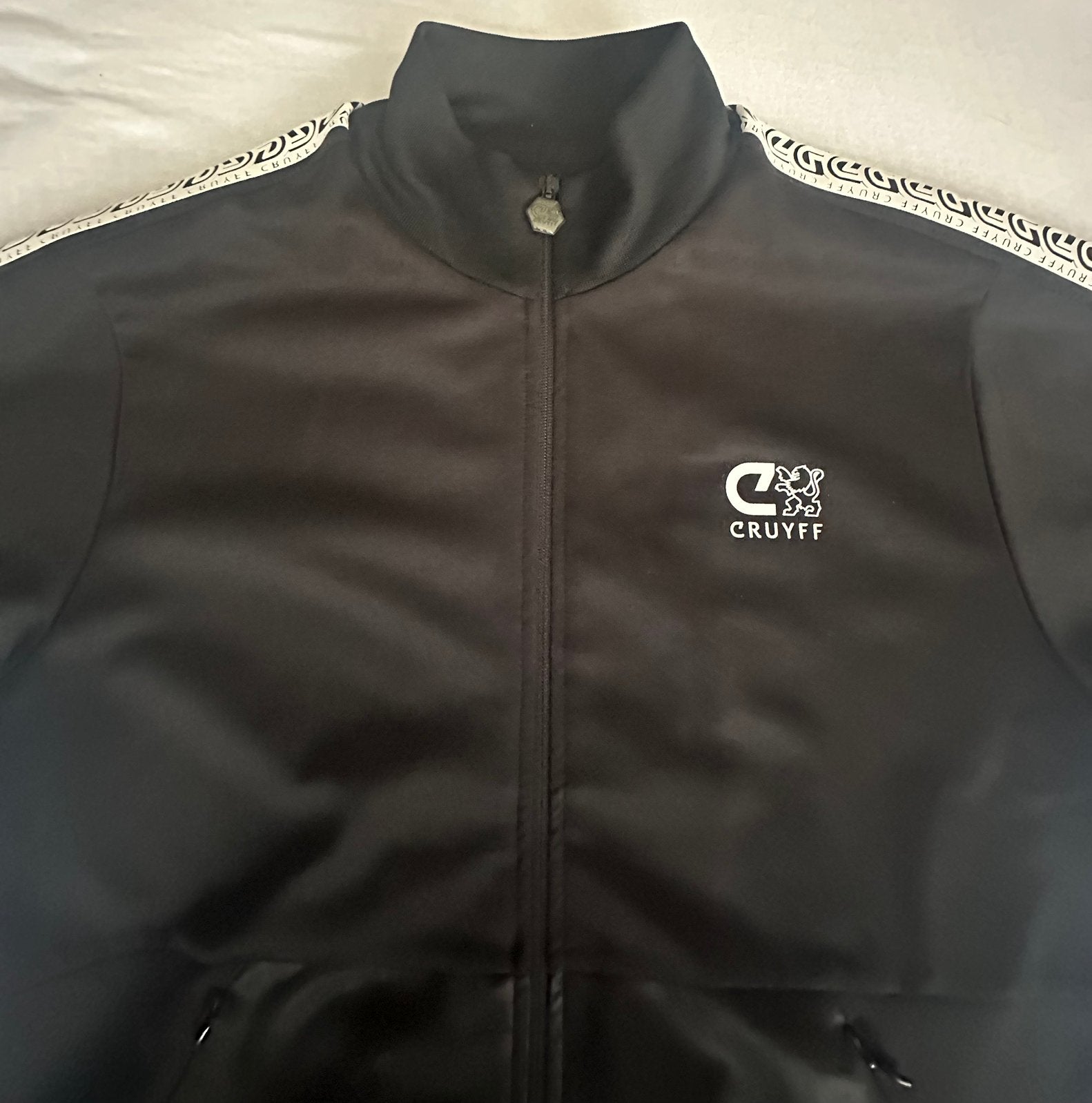 Cruyff Sports Trainingsvest, Maat 48/50 (M), Zwart, Ophalen of Verzenden, Zo goed als nieuw