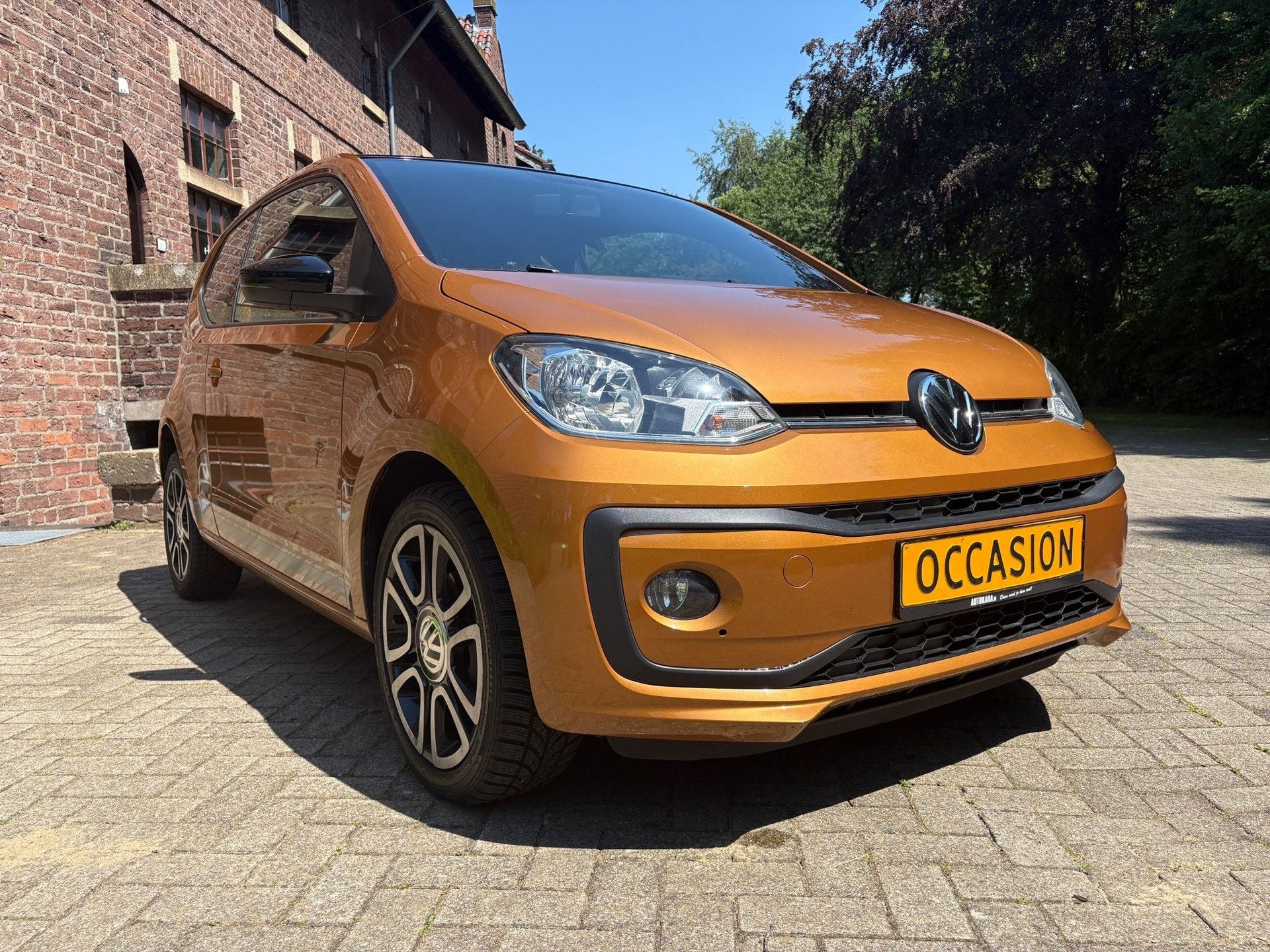 Volkswagen Up! 1.0 BMT take up! Special Edition Leer,Airco e, Auto's, Volkswagen, Voorwielaandrijving, Gebruikt, Bruin, 23 km/l