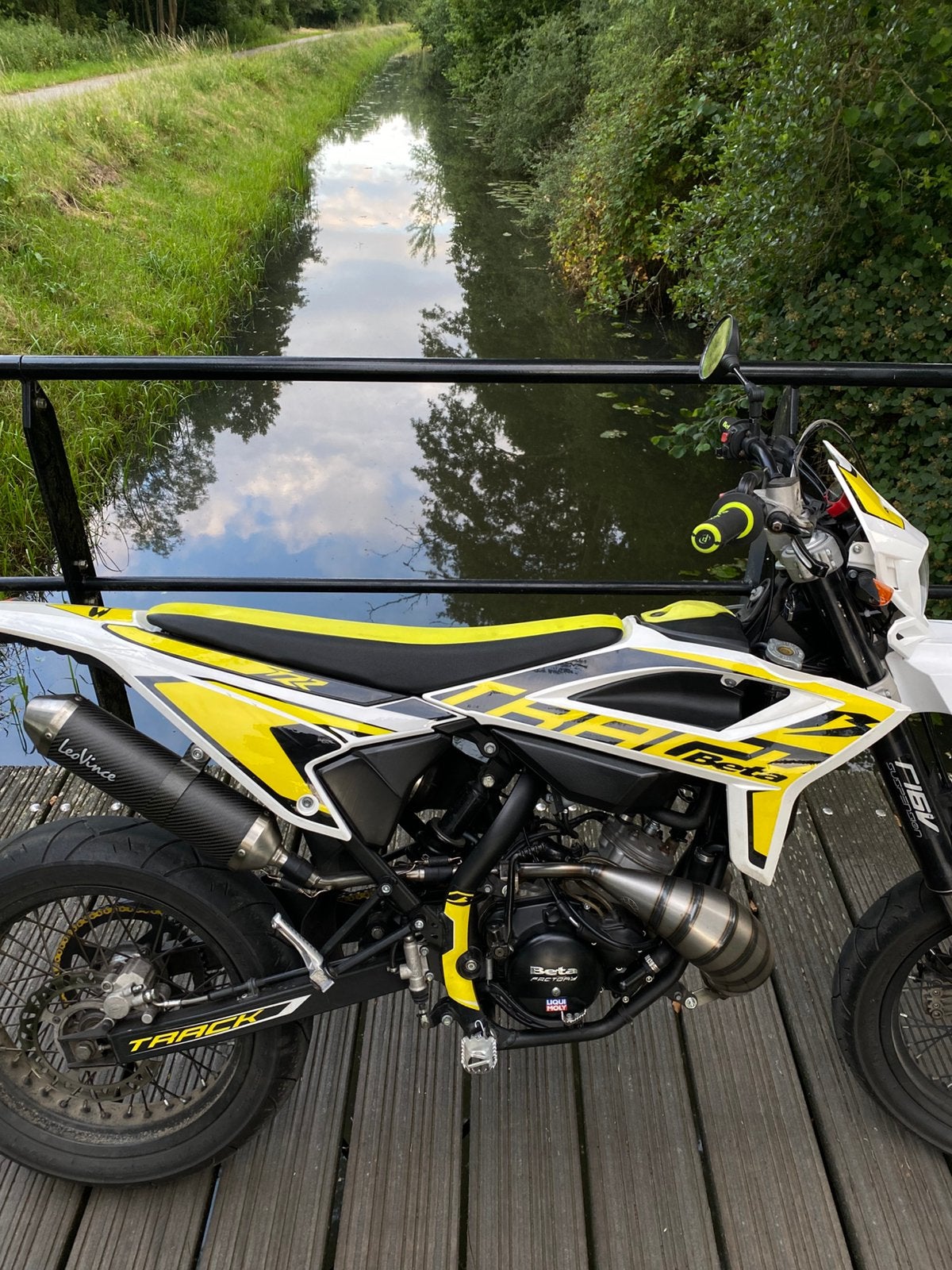 Beta rr 50 track limited edition 2takt geel 90km/h, 6 versnellingen, Zo goed als nieuw, 50 cc, Ophalen