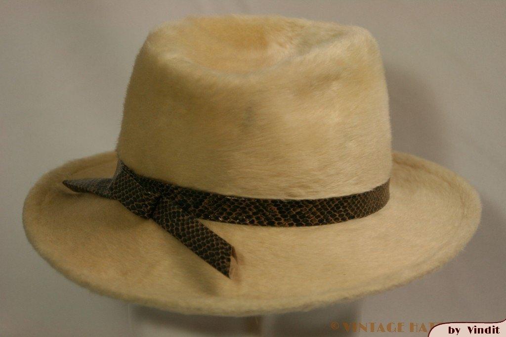 Vintage Dameshoed Mayser creme 56 met gratis verzenden in NL, 56 of 57 cm (M, 7 of 7⅛ inch), Ophalen of Verzenden, Gedragen, Hoed