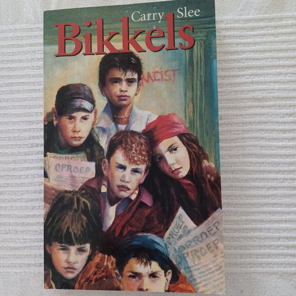Bikkels, Gelezen, Carry Slee, Ophalen of Verzenden, Fictie