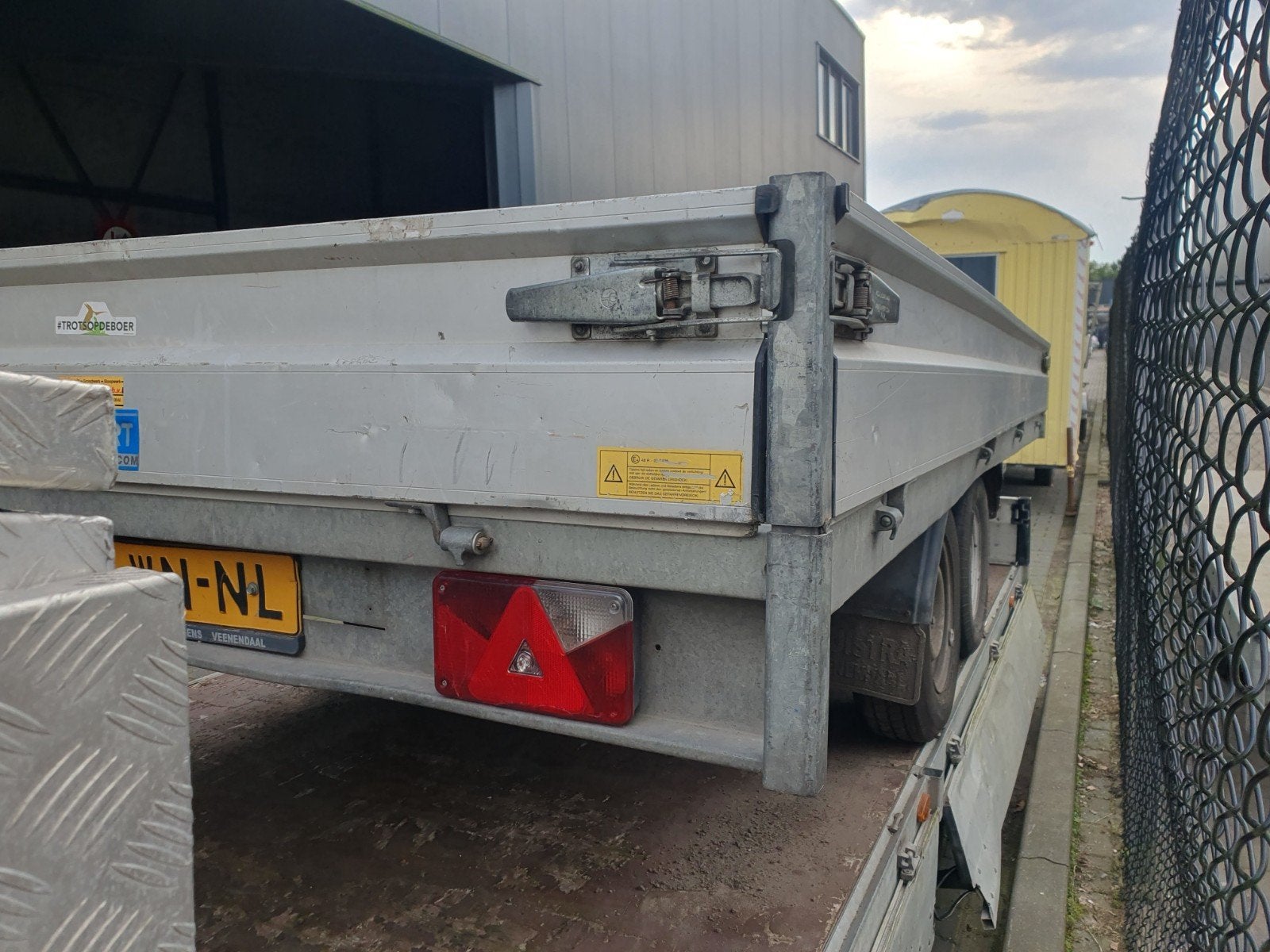 hapert plateau 2ton bj 2015 zo ingeruild 4x185 nu bieden