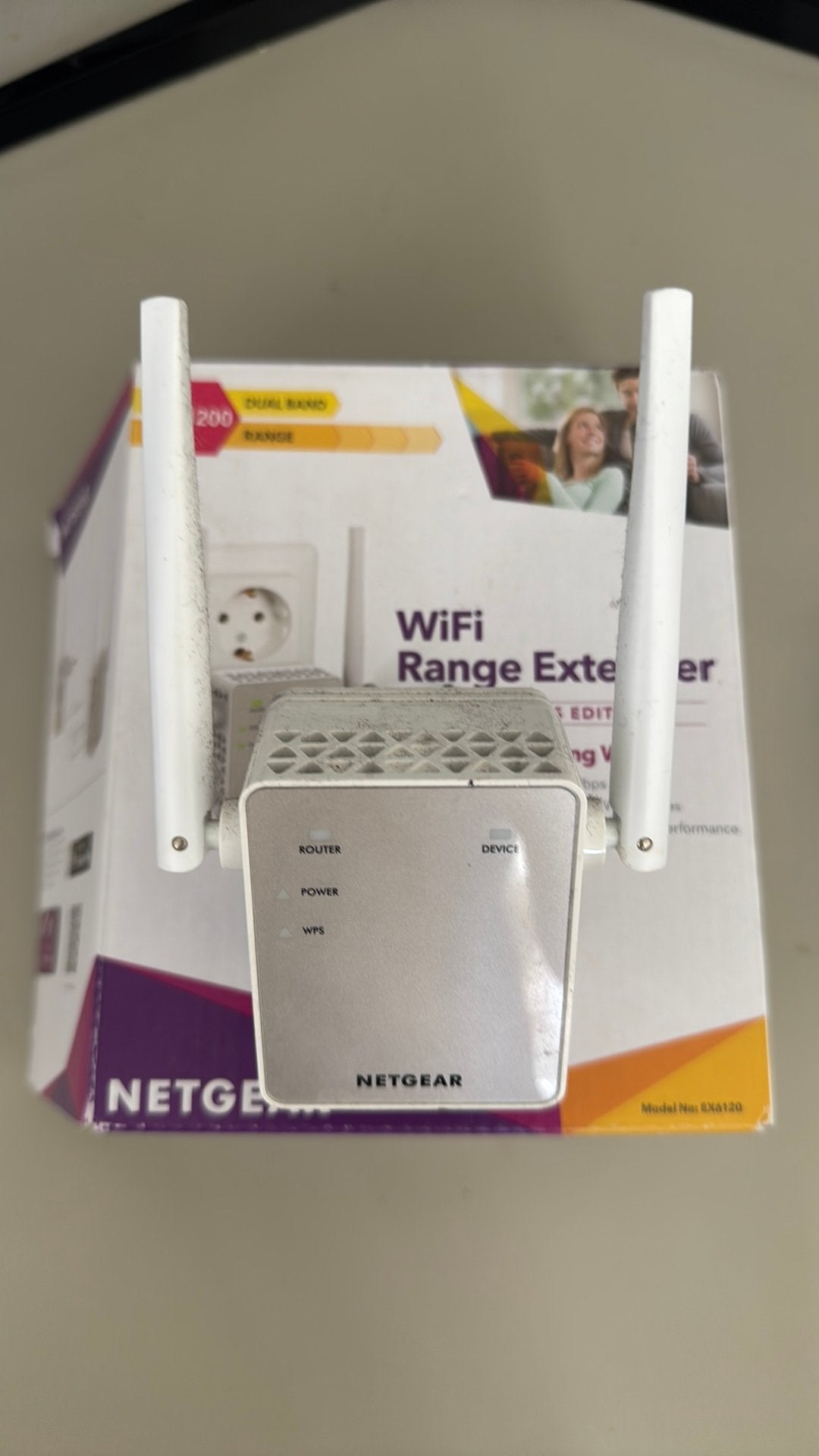 Wifi range extender/ Wifi-bereikverlenger, Ophalen of Verzenden, Zo goed als nieuw