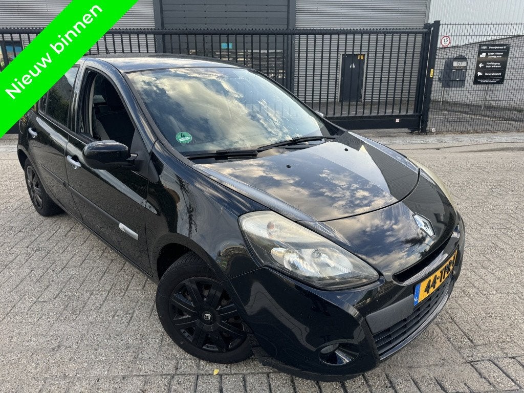 Renault Clio 1.5 DCI AIRCO CRUISE BLUETOOTH FRIS (bj 2012), Euro 5, Gebruikt, 4 cilinders, Zwart