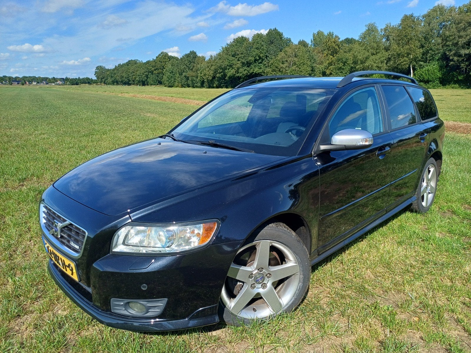 Volvo V50 2.4i R Design 170 pk, Leder,Nwe APK  Topstaat !, Voorwielaandrijving, Automatische klimaatregeling, Zwart, Grijs