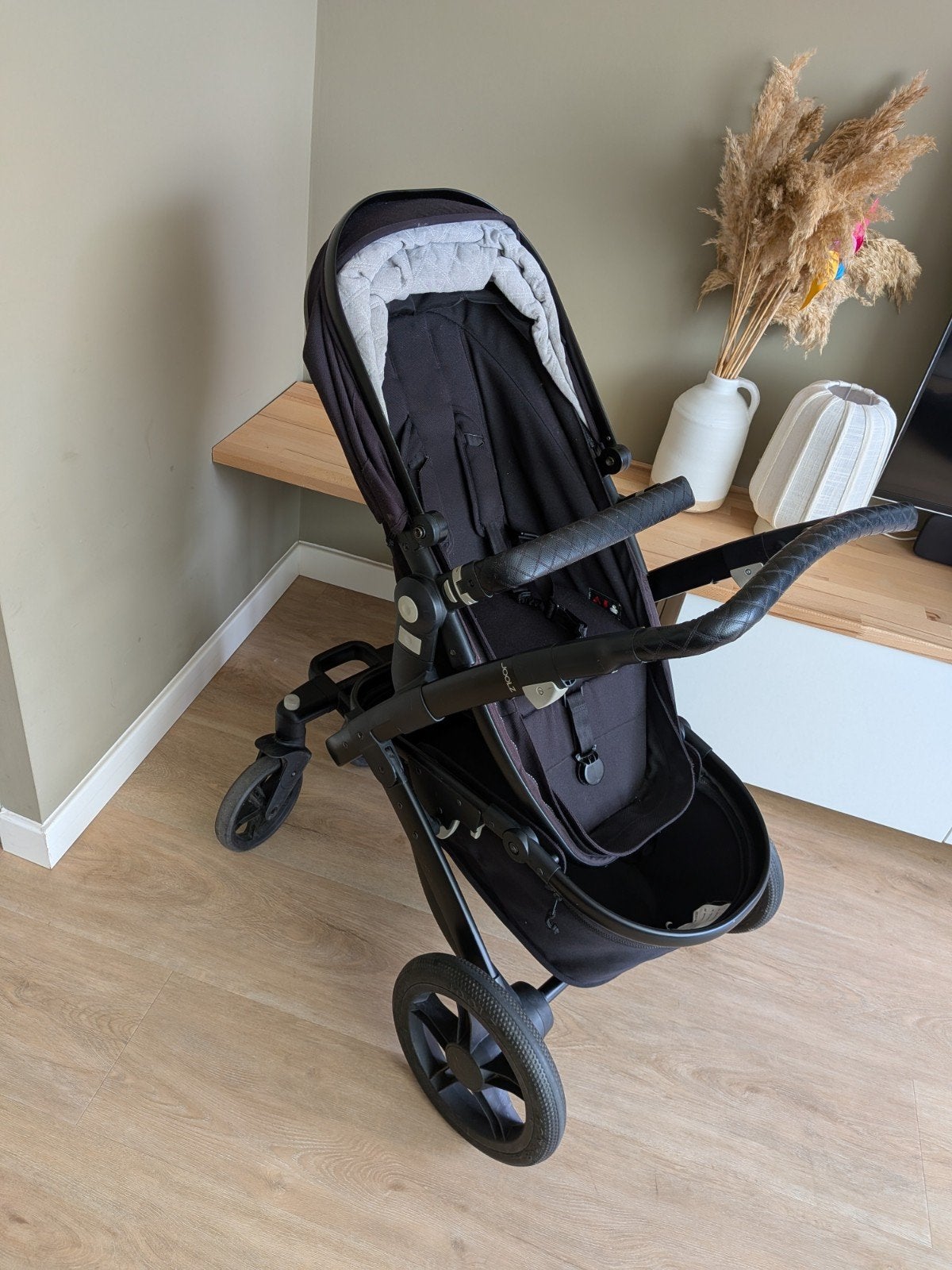 Joolz Geo Black kinderwagen met reiswieg en accessoires, Kinderen en Baby's, Kinderwagens en Combinaties, Ophalen, Gebruikt, Overige merken