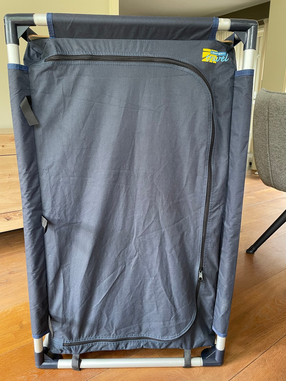 Campart Travel campingkast met 3 planken, Caravans en Kamperen, Caravan accessoires, Zo goed als nieuw, Ophalen of Verzenden