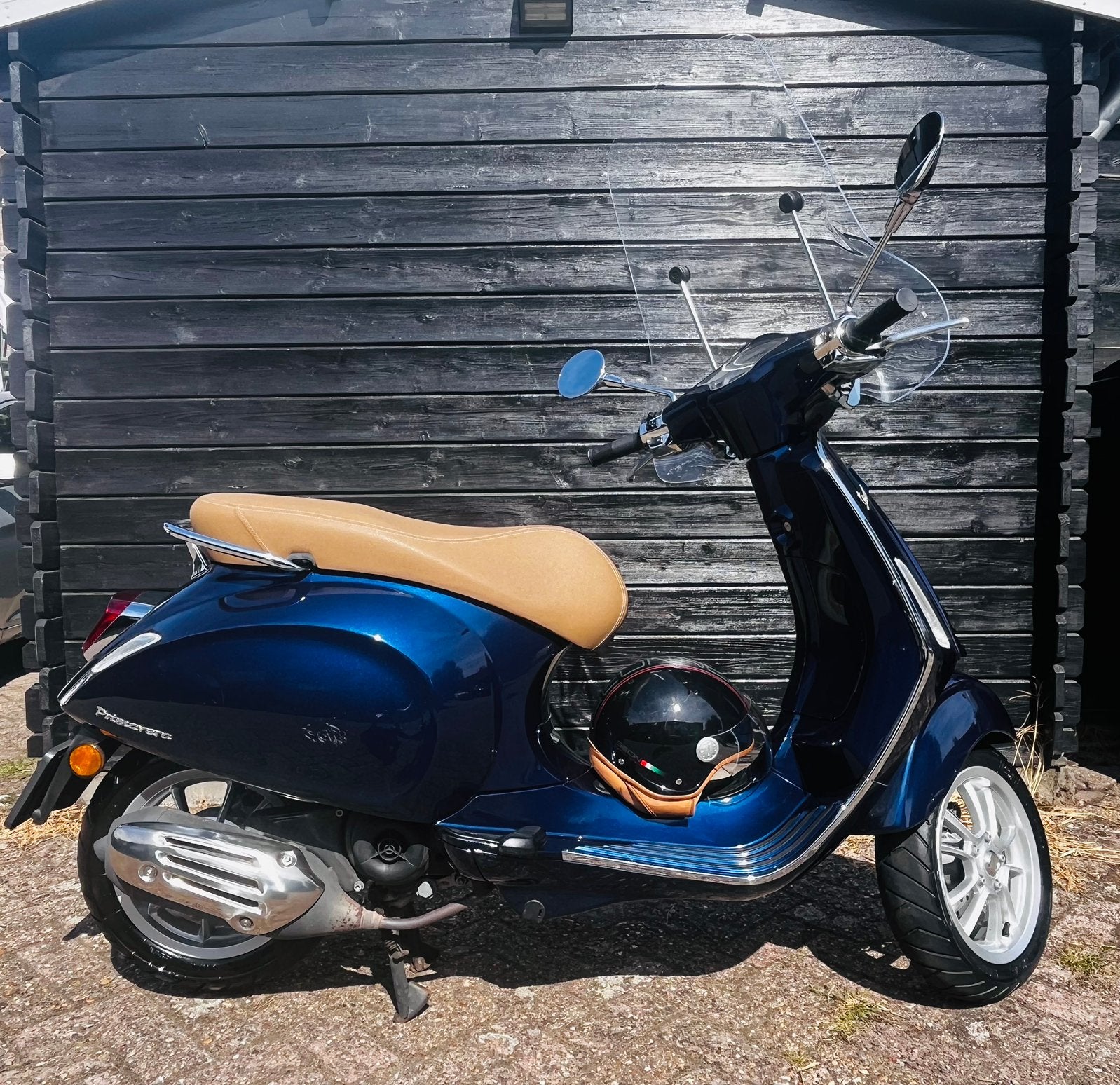 Vespa Primavera uit 2020- blauw met cognackleurig zadel, Ophalen, Gebruikt, Maximaal 45 km/u, 50 cc