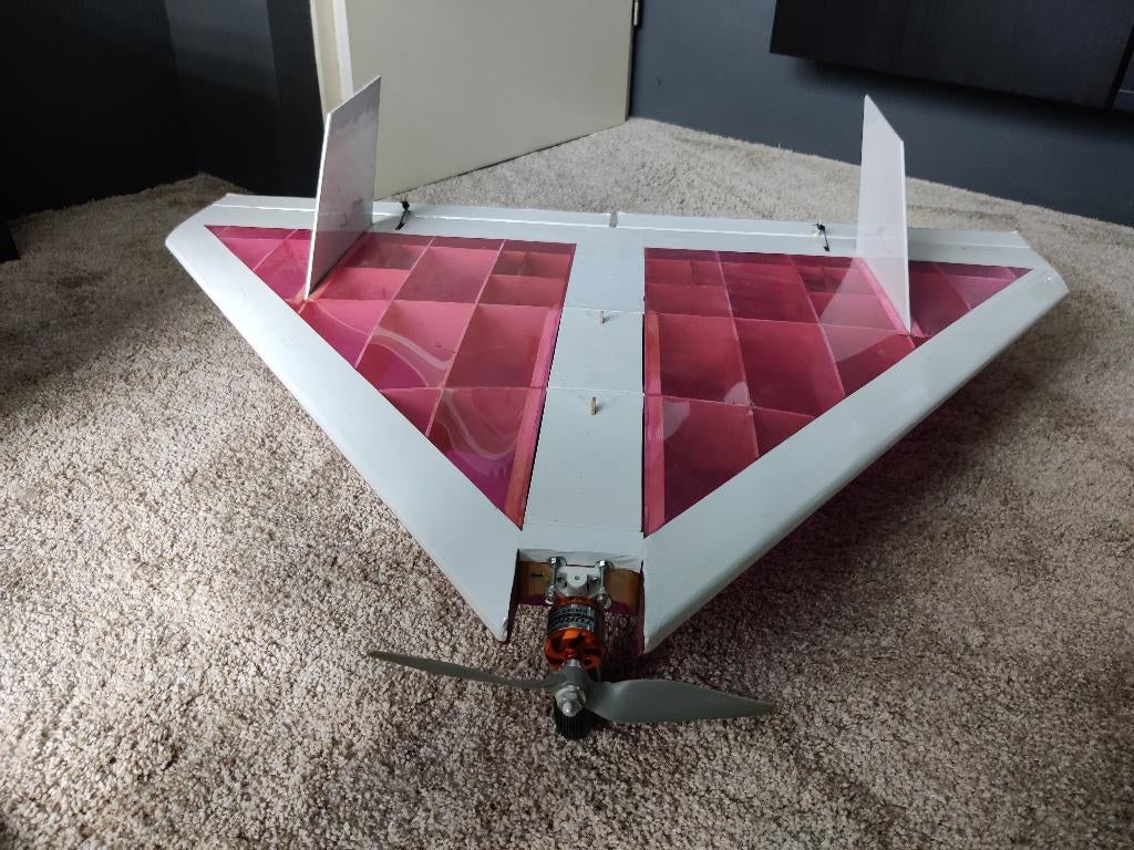 Balsa modelvliegtuig Laser Arrow (delta) van Laser Models, Ophalen, Zo goed als nieuw, Elektro