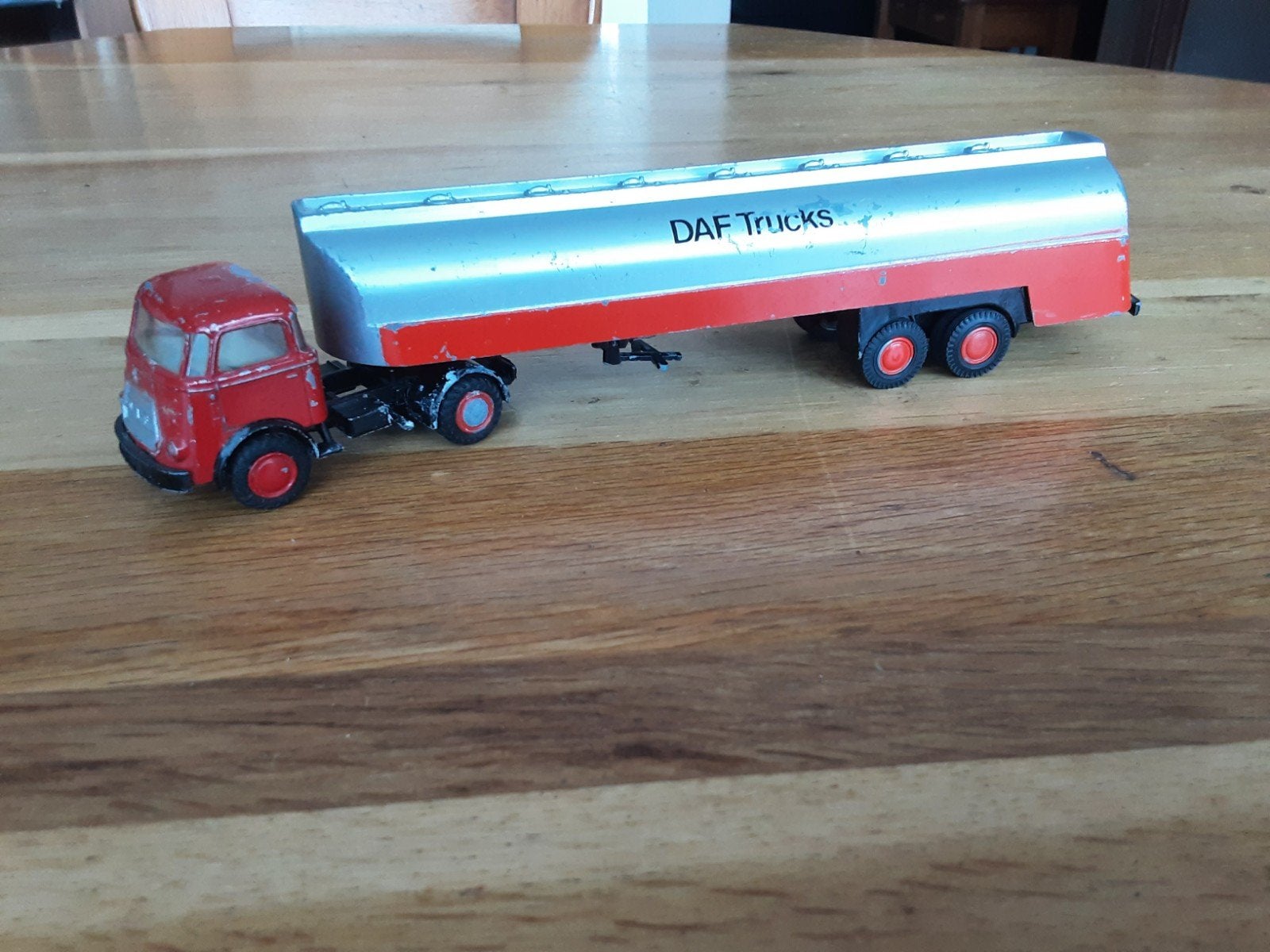 Lion Toys Daf 1500 met tankoplegger - Zeldzame combinatie, Hobby en Vrije tijd, Ophalen of Verzenden, Gebruikt