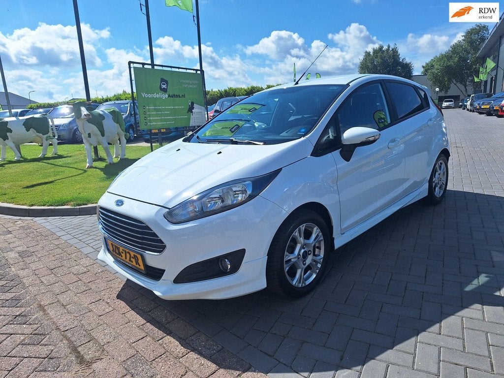 Ford FIESTA 1.0 Style / Zeer nette auto / Nieuwe distributie, Voorwielaandrijving, Euro 5, Gebruikt, 525 kg