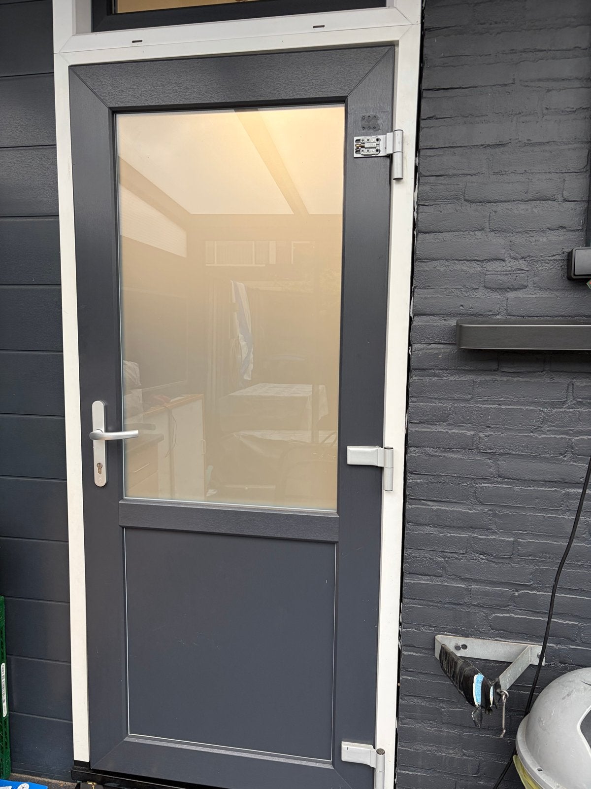 Moderne Achterdeur met Glas - Grijs Kunststof, Ophalen, Gebruikt, 80 tot 100 cm, 200 tot 215 cm