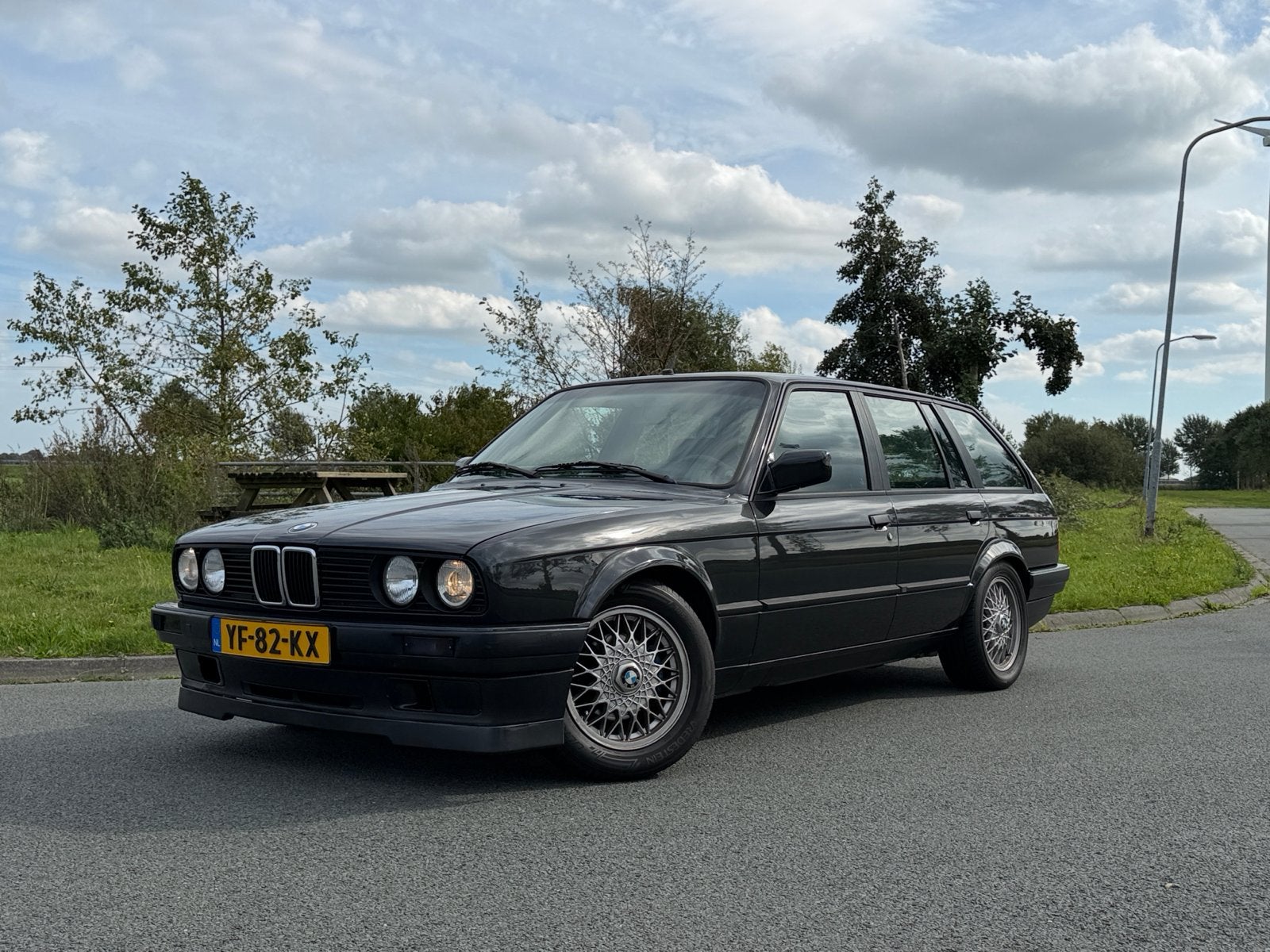 BMW E30 340i V8 Touring | 6 Bak | 300+ pk | sper diff |, Achterwielaandrijving, 4000 cc, Alcantara, Zwart