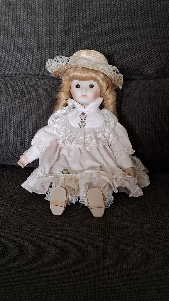 Pop porselein vintage nieuwstaat, Ophalen, Zo goed als nieuw, Pop