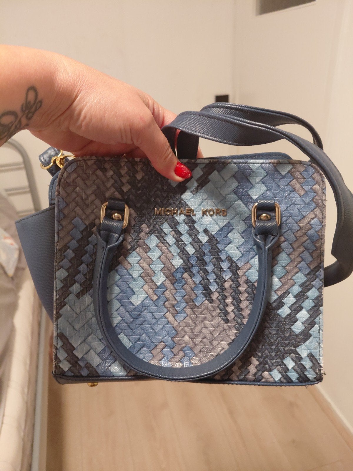 Michael Kors Handtas - Blauw/Grijs Gevlochten Patroon, Ophalen of Verzenden, Zo goed als nieuw, Blauw, Handtas