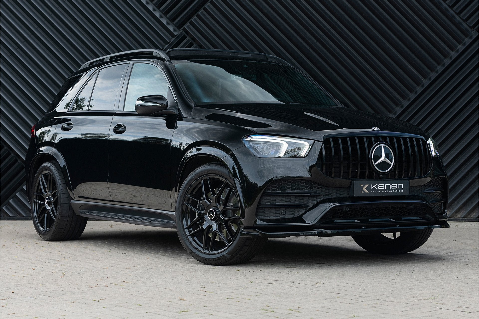 Mercedes-Benz GLE 450 AMG 4MATIC Pano IHC+ Burmester Night A, 12 maanden, Gebruikt, Zwart, 368 pk
