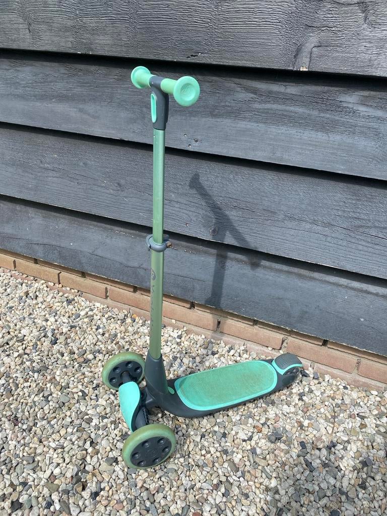 Yvolution Glider Step met ophangsysteem, opvouwbaar, Fietsen en Brommers, Ophalen of Verzenden, Gebruikt, Gewone step