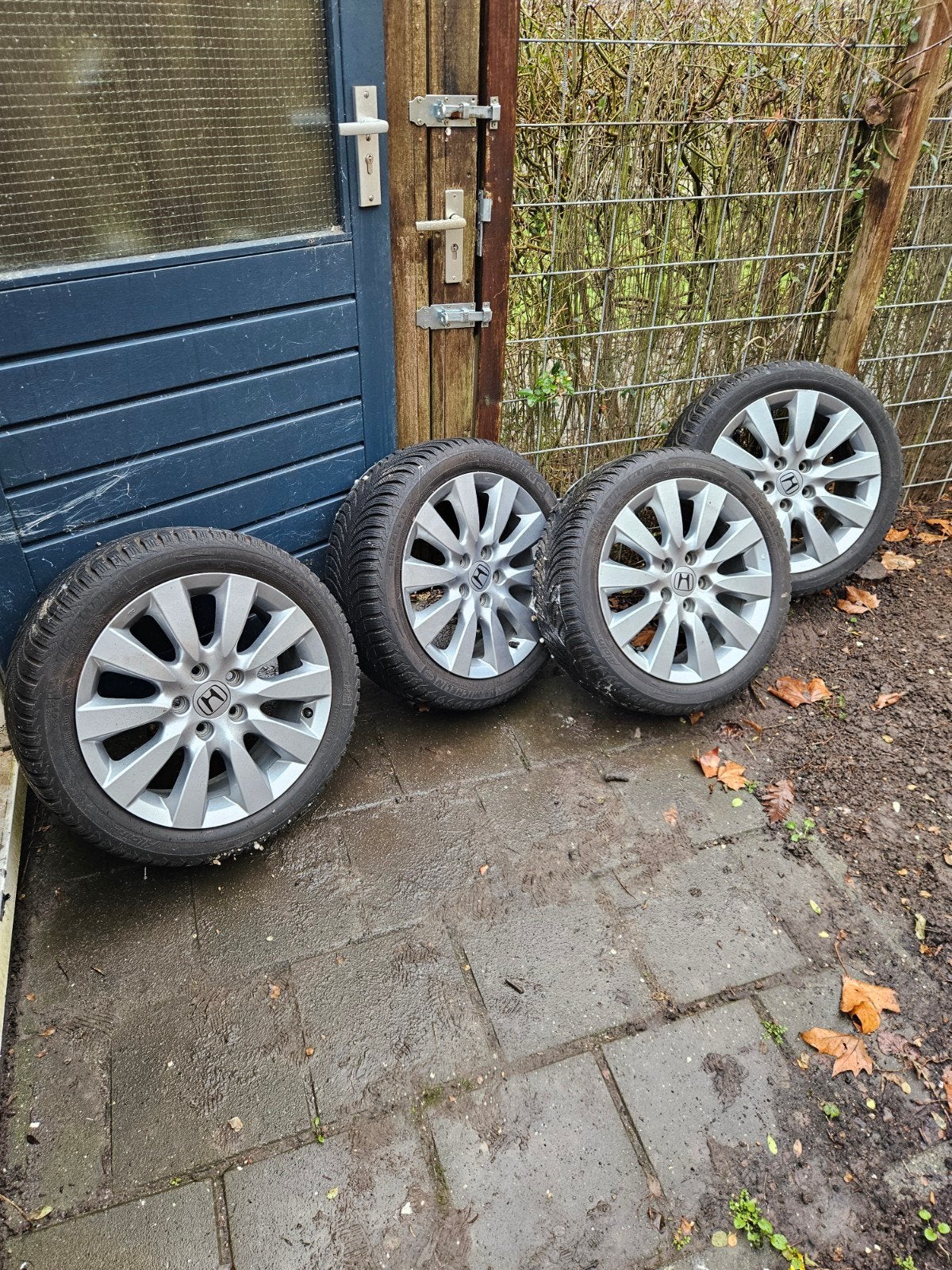 Winterbanden met velgen  17 inch steekmaat 5 keer 114.3., Ophalen, Gebruikt, Banden en Velgen, 17 inch