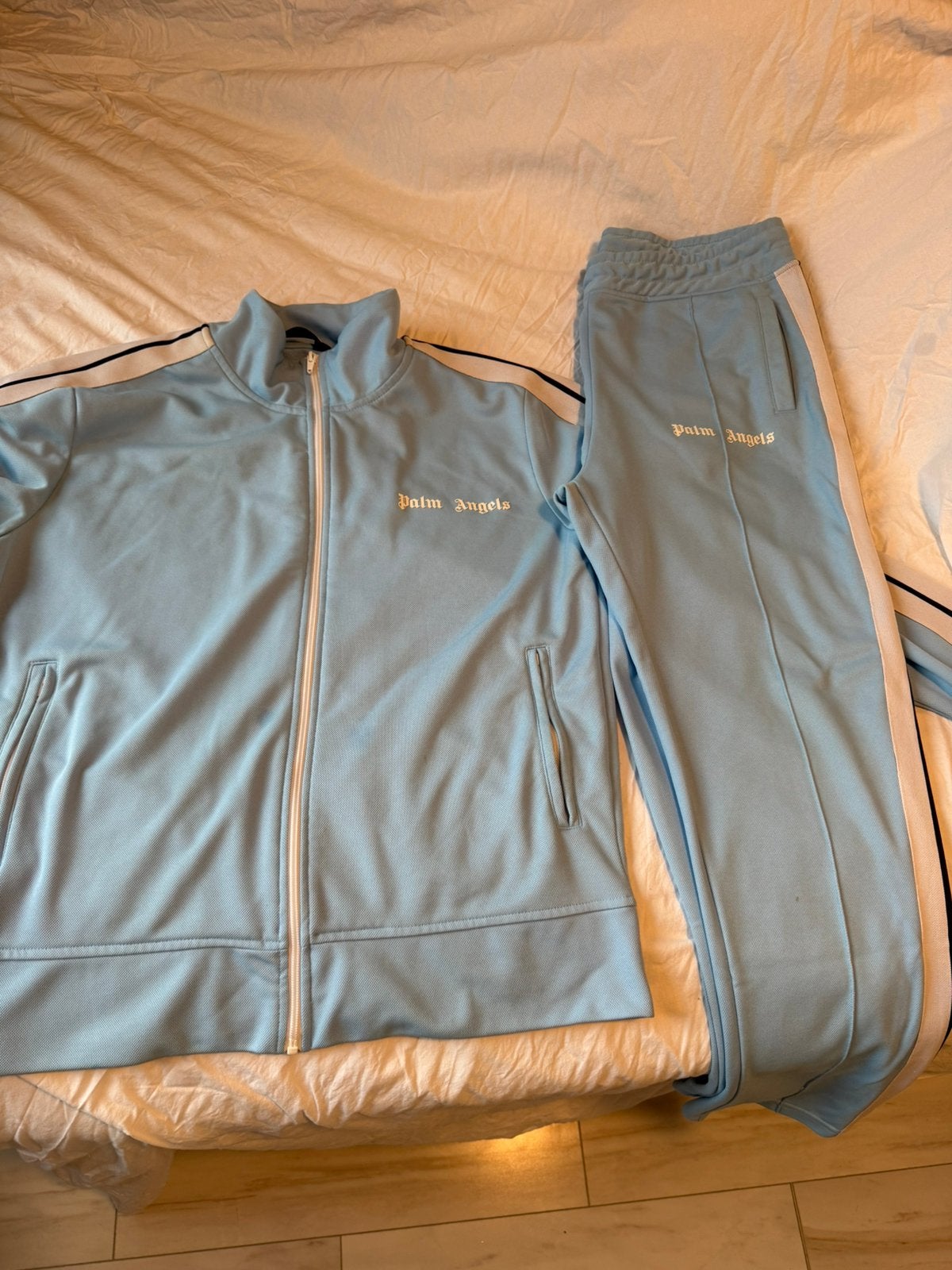 Palm Angels Trainingspak Lichtblauw - Zo goed als nieuw, Kleding | Heren, Ophalen of Verzenden, Zo goed als nieuw, Maat 56/58 (XL)