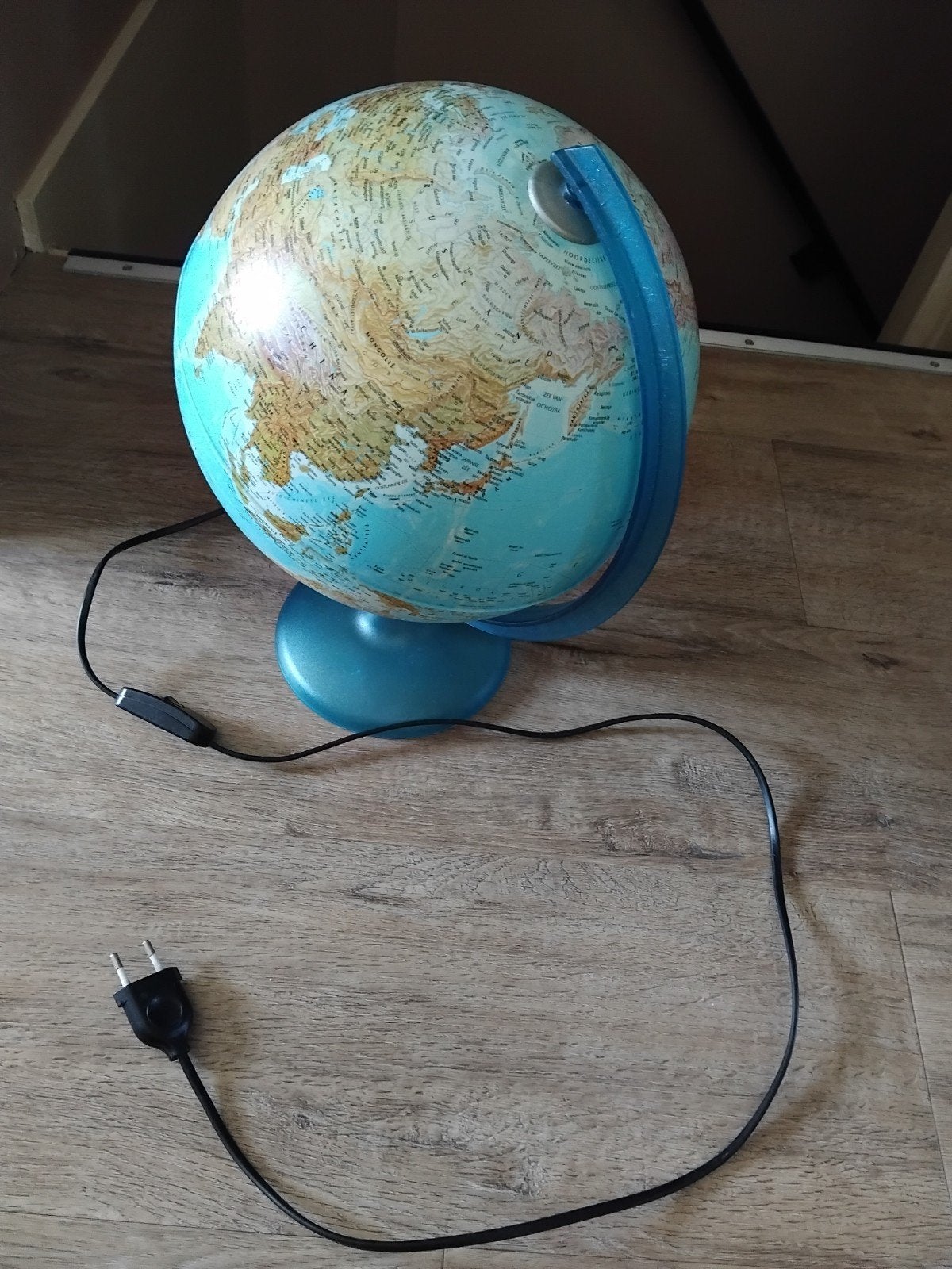Verlichte Wereldbol - Educatief en Decoratief, Ophalen, Gebruikt, Kunststof, Educatief
