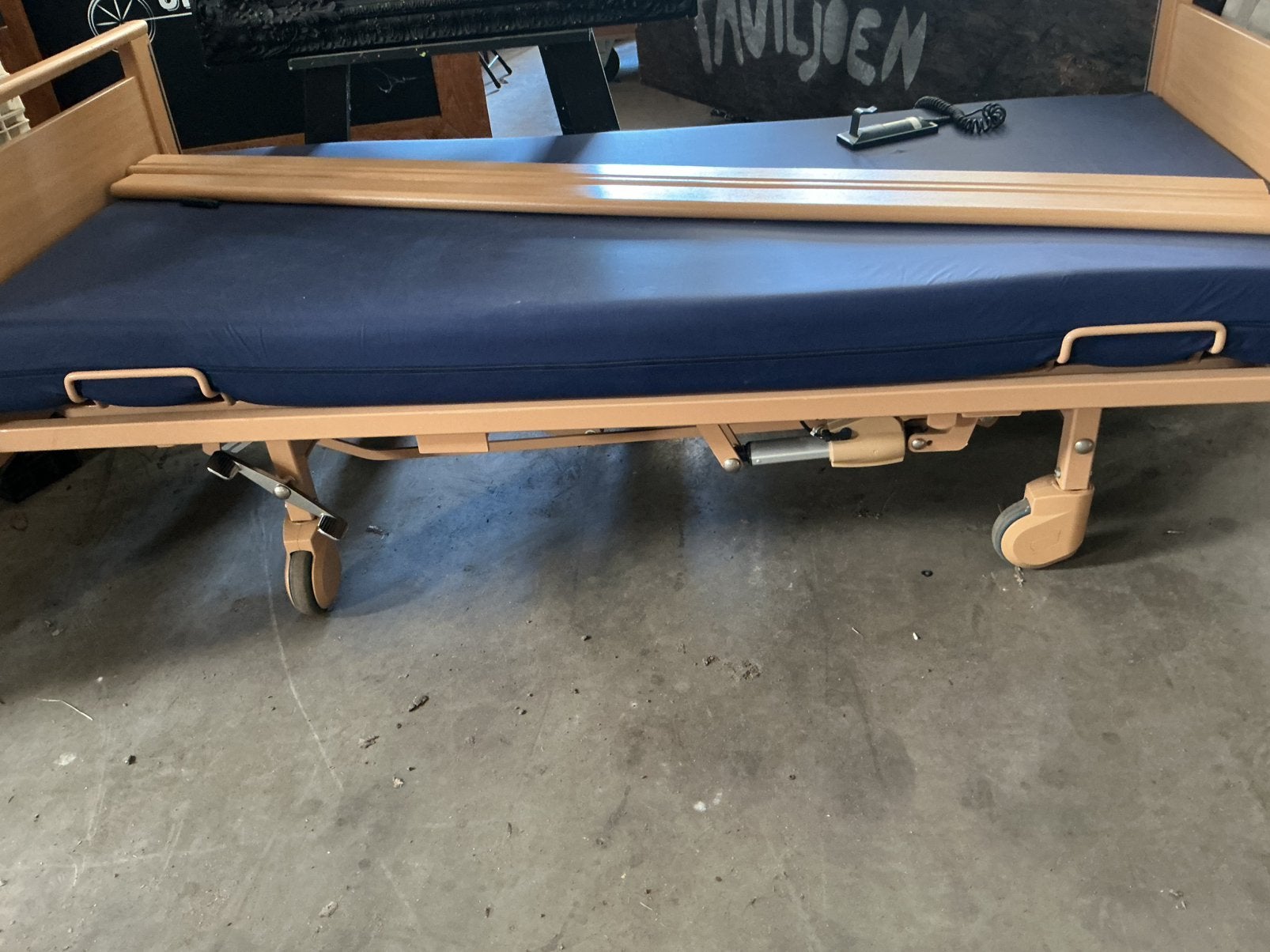 Bed, Ophalen, Gebruikt, Eenpersoons, Hout