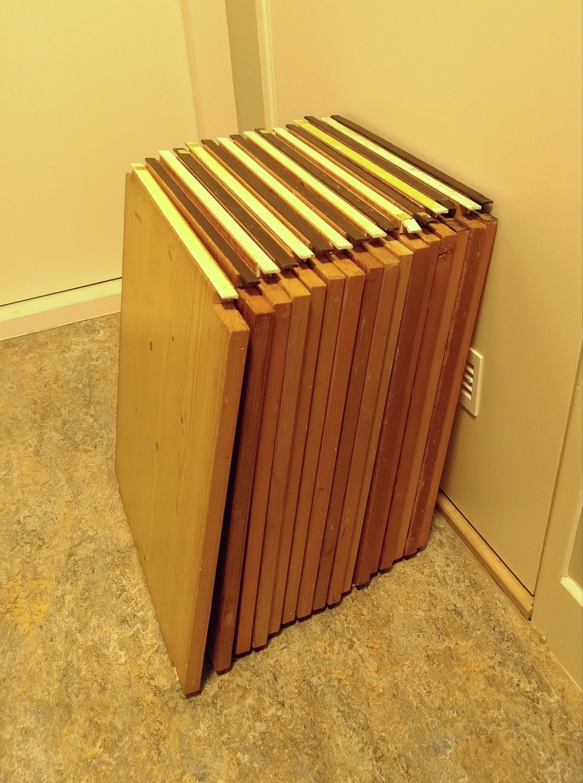 16 planken voor een Lundia kast van 55 cm breed en 40 diep, Ophalen, Gebruikt