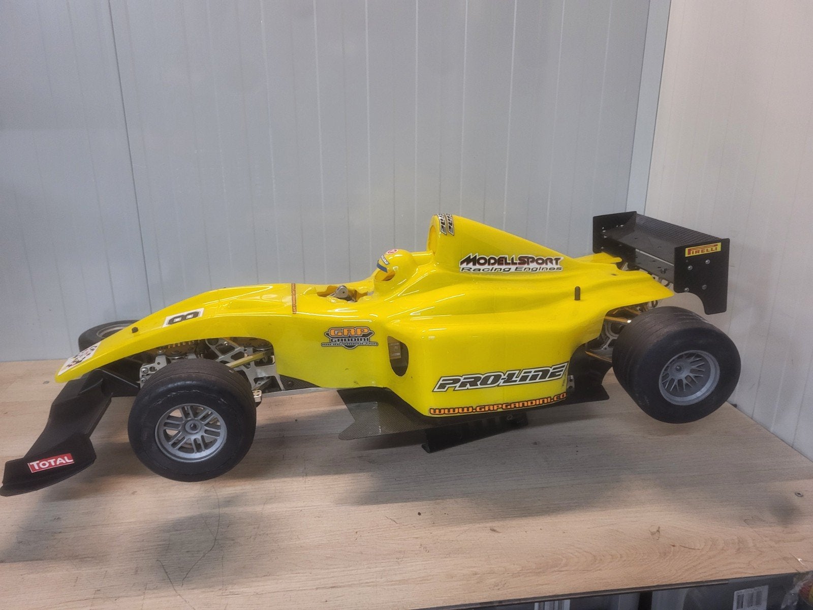 F1 DM racing 26cc, Hobby en Vrije tijd, Benzine, Ophalen of Verzenden, Zo goed als nieuw, Auto onroad