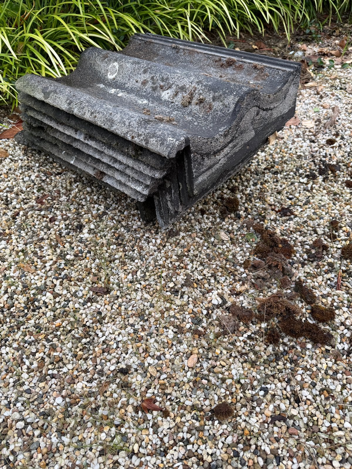 Sneldek beton dakpan kant en chaperon, Doe-het-zelf en Verbouw, Ophalen, Overige materialen, Gebruikt, Minder dan 5 m²