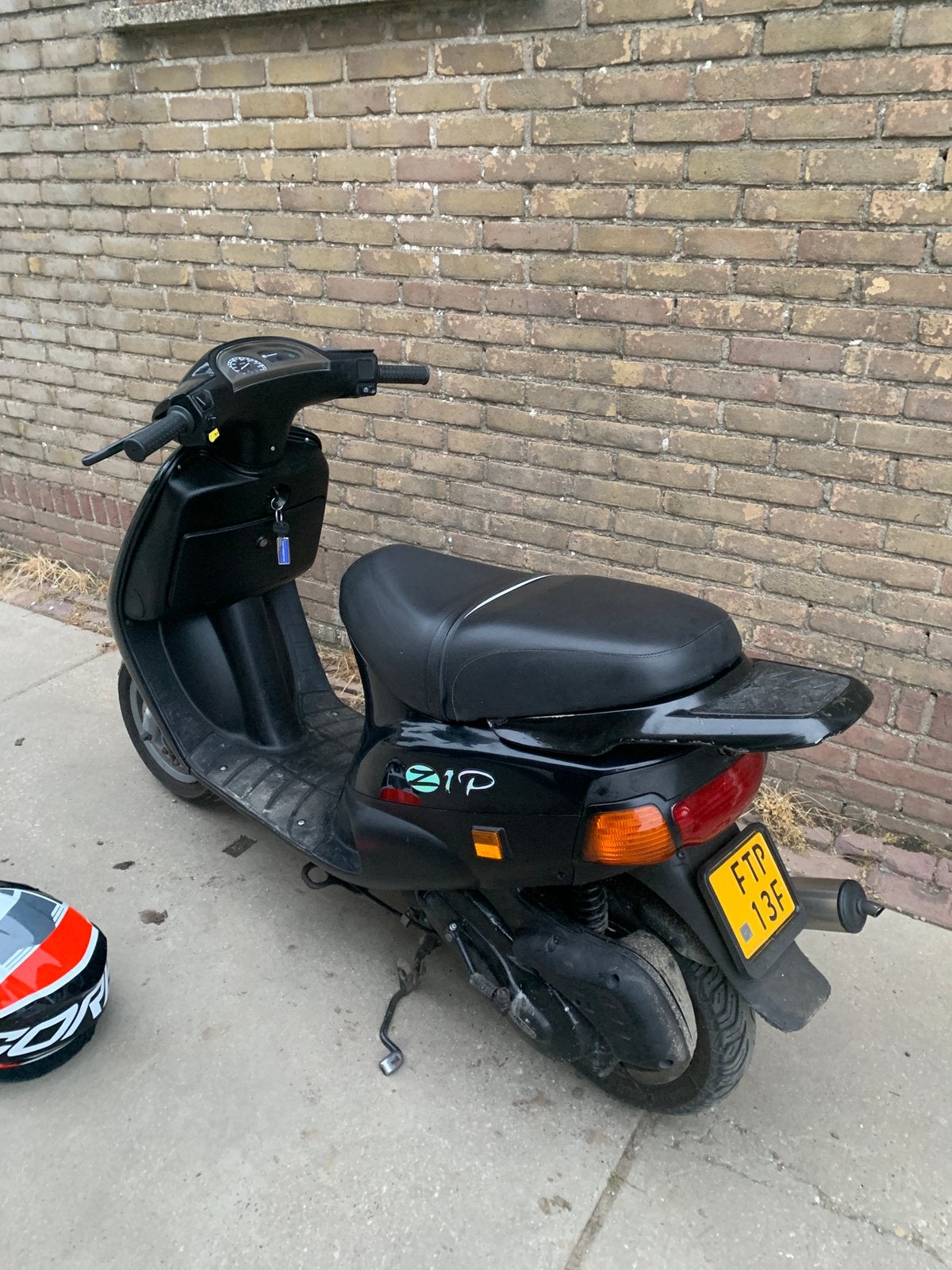 GEZOCHT!!! zip type 3, Fietsen en Brommers, Scooters | Piaggio, Ophalen, Zo goed als nieuw, Zip