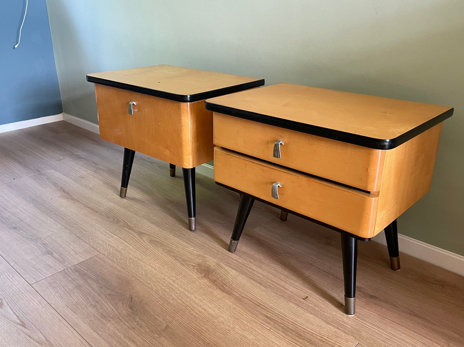 Twee vintage nachtkastjes., Ophalen, Gebruikt, Minder dan 45 cm, Minder dan 55 cm