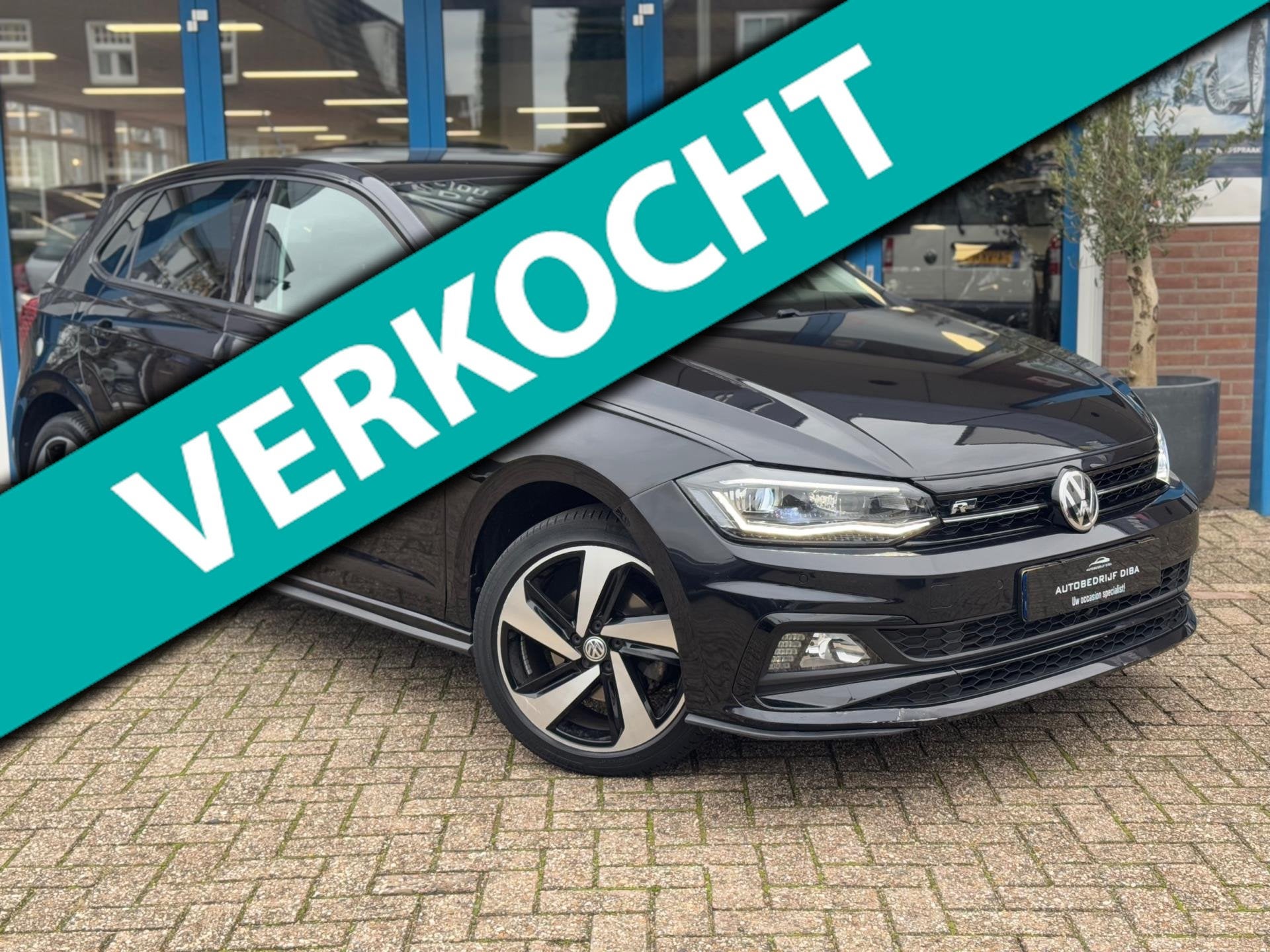 Volkswagen POLO 1.0 TSI R-Line 2018 AUT NAVI LM CARPLAY NAP!, Auto's, Dealer onderhouden, Stof, Gebruikt, Start-stop-systeem