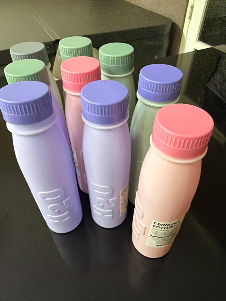Set van 9 IKEA drinkflessen, pastelkleuren, 500ml, Overige typen, IKEA, Kunststof, Ophalen of Verzenden