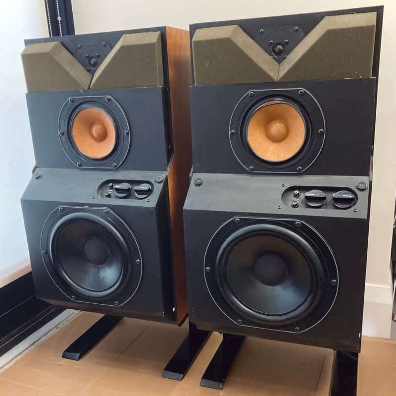 Bowers & Wilkins B&W DM 6 Luidsprekers