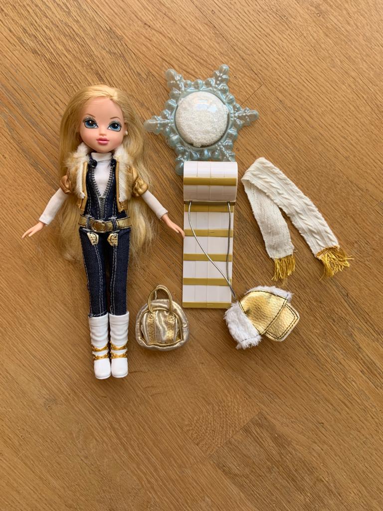 Moxie Girlz Rare Magic Snow Winter Outfit 2010 | Vintage, Ophalen of Verzenden, Zo goed als nieuw, Fashion Doll