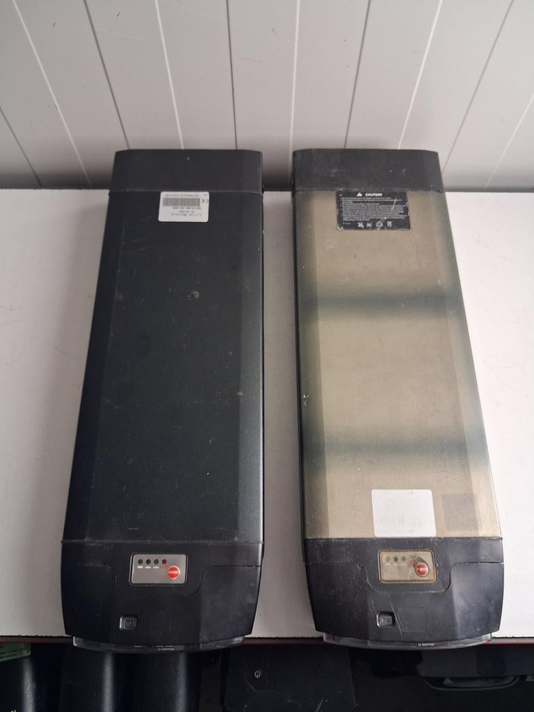 2 stuks defecte fiets accu's Brinckers TL-36104A 36V, Fietsen en Brommers, Fietsaccessoires | Fietsaccu's, Gebruikt, Ophalen of Verzenden