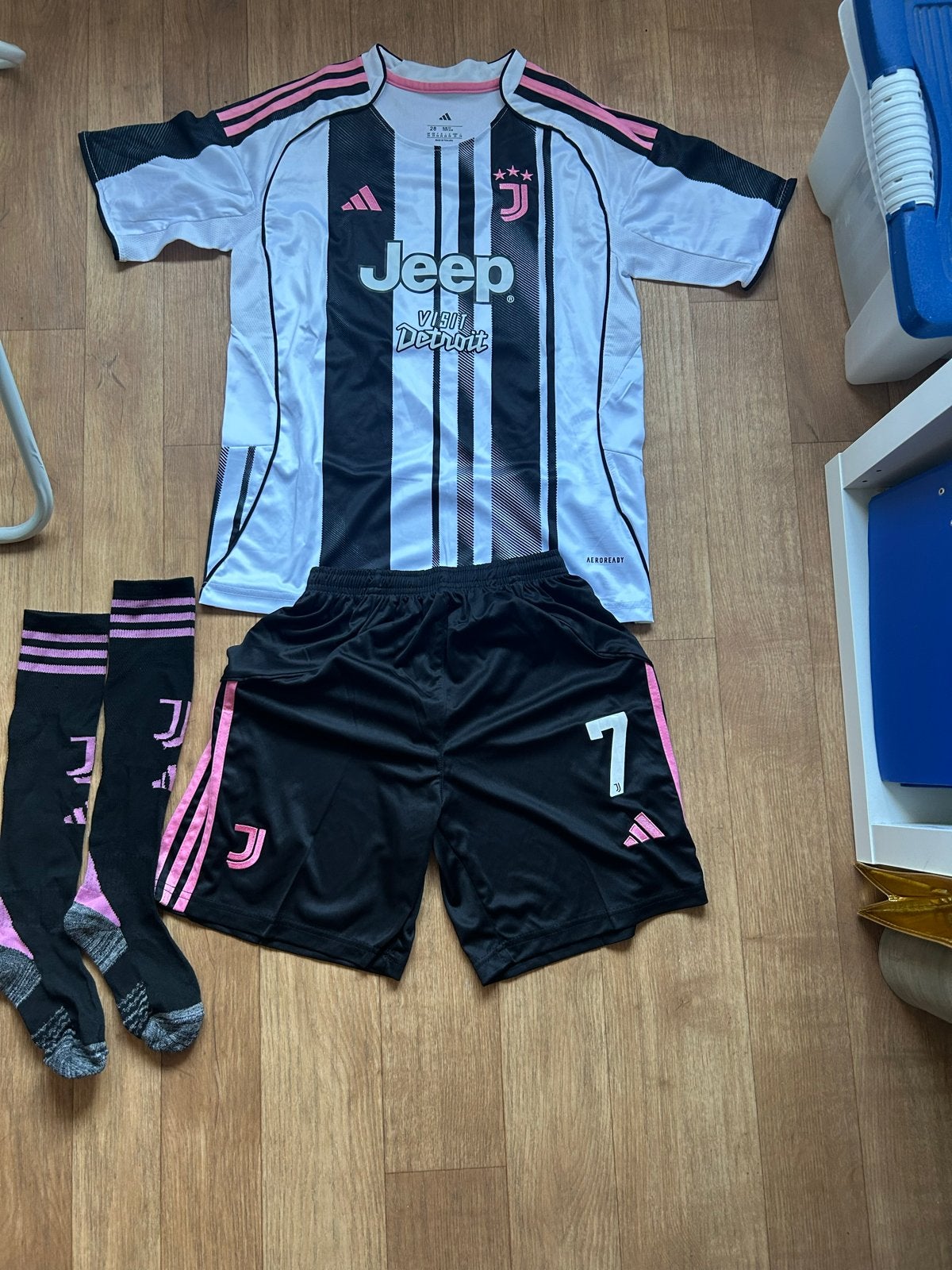 Nieuw Adidas Juventus thuistenue 2025-2026 Ronaldo 7, Set, Maat XS of kleiner, Nieuw, Ophalen of Verzenden