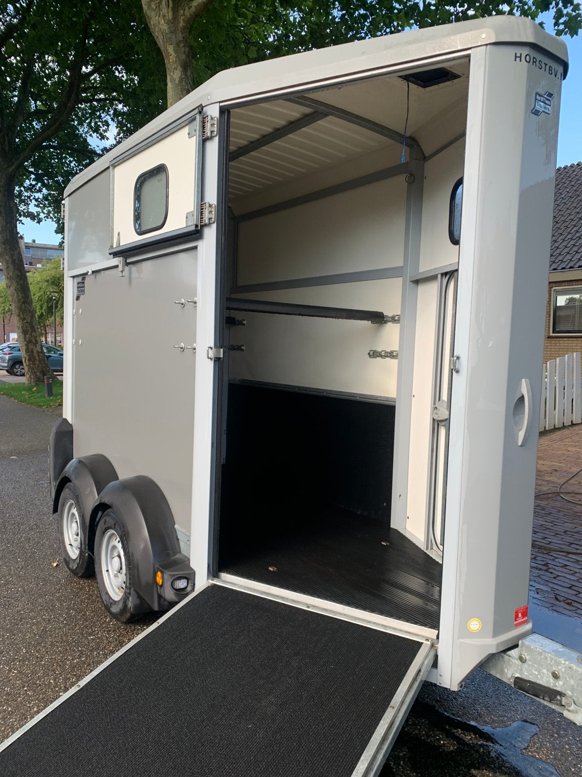 Prachtige ifor williams 1.5 paards trailer ! Incl hoes !, Ophalen, Zo goed als nieuw, Aluminium, 1½-paards trailer