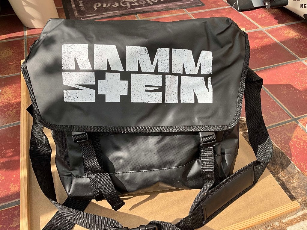 Schoudertas/laptoptas zwart van Rammstein zie foto,s, Nieuw, Ophalen of Verzenden, Schoudertas/laptoptas zwart van Rammstein zie foto,s