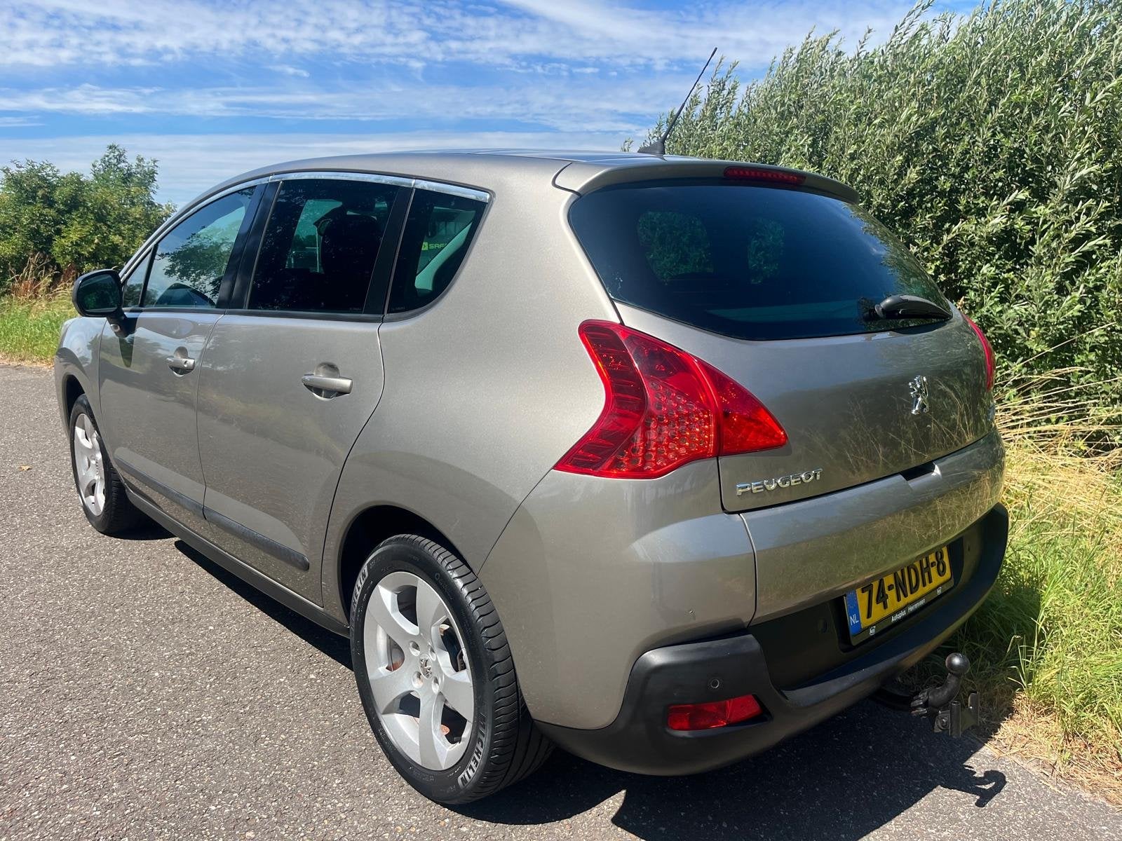 Peugeot 3008 1.6 | Clima | Cruise | Navi | Bluetooth | Parke, Auto's, Voorwielaandrijving, Euro 5, Gebruikt, 1434 kg