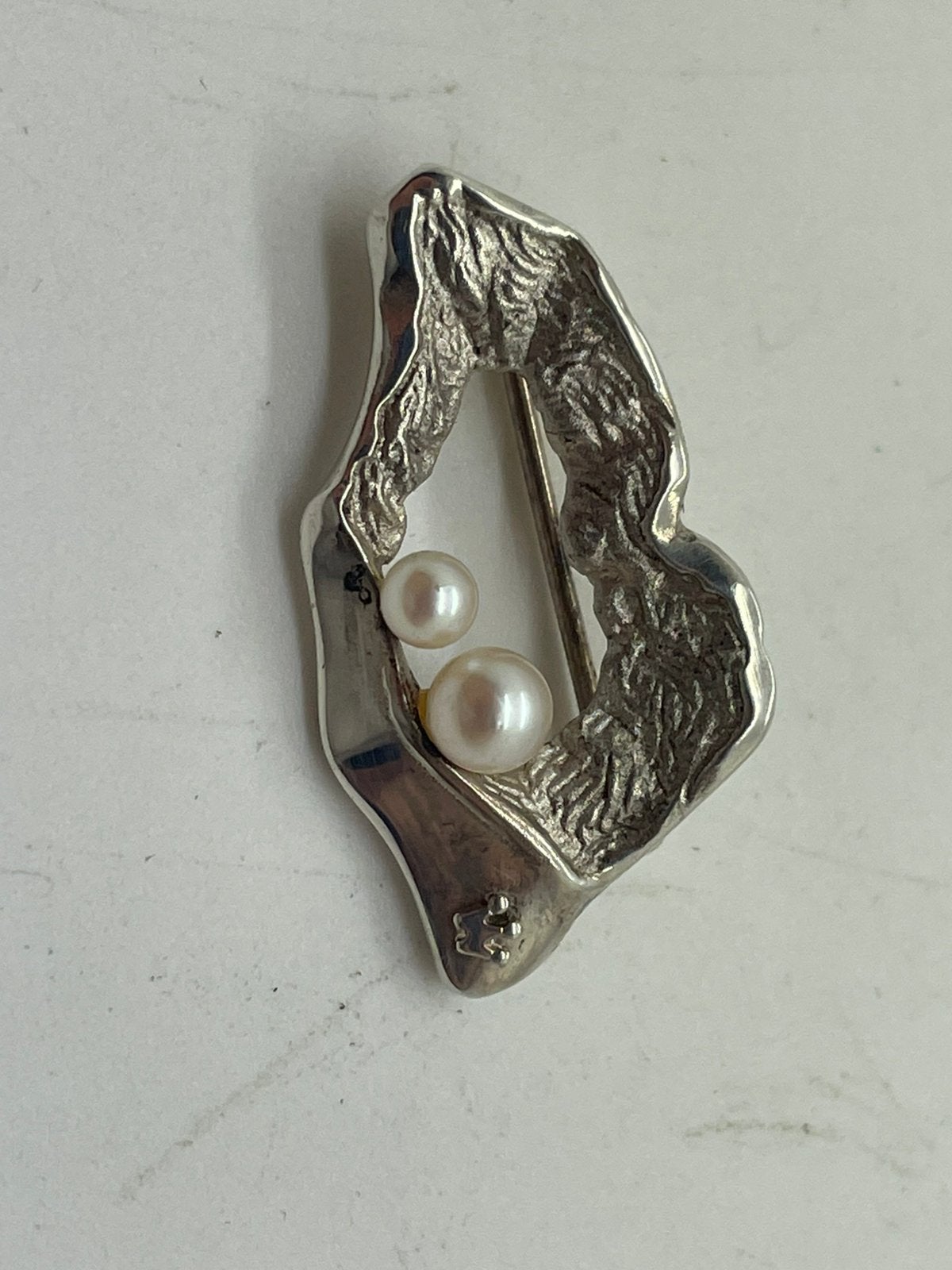 F967 Prachtige zilveren broche finse stijl parels, Ophalen of Verzenden, Zilver, Broche, Met edelsteen