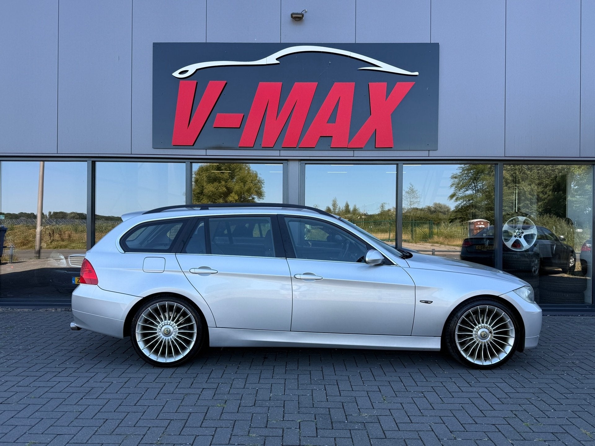 BMW 325i 3.0 Touring AUT Executive NAP Climate Cruise PDC, Auto's, Automaat, 745 kg, Gebruikt, Parkeersensor