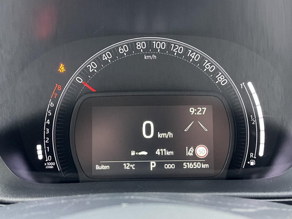 Toyota Aygo X 1.0 VVT-i S-CVT Play | Apple Carplay/Android A, Auto's, Toyota, Gebruikt, 4 stoelen, Zwart, Origineel Nederlands
