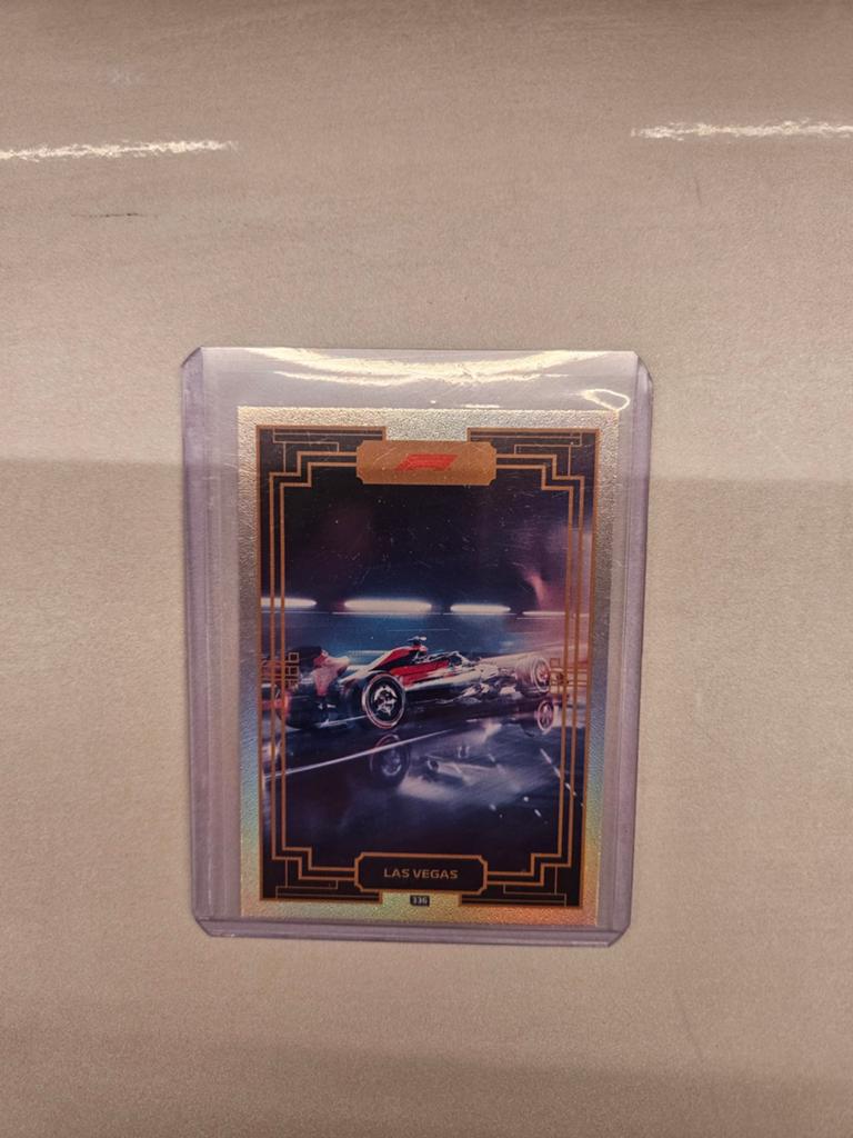 336 topps turbo attax f1 2024 las vegas silver foil usa, Ophalen of Verzenden, Nieuw, Plaatje