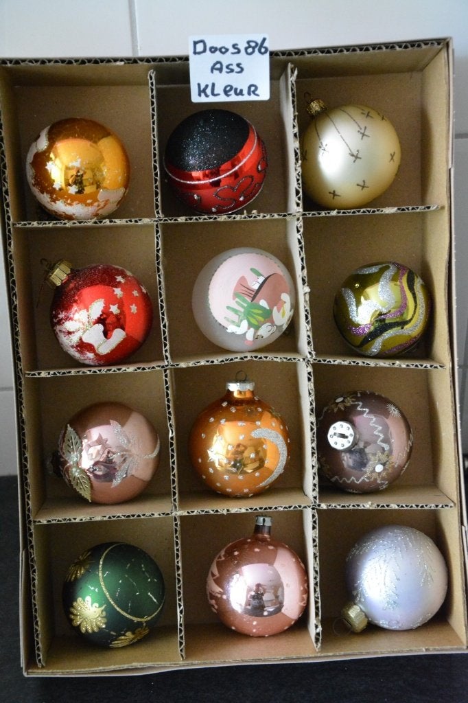 Kerstballen gekleurd Doos 86, Diversen, Ophalen of Verzenden, Zo goed als nieuw