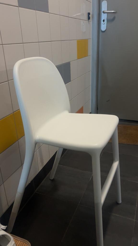 Hoge stoel voor kind, Huis en Inrichting, Barkrukken, 1 kruk, Ophalen, Zo goed als nieuw, 60 tot 90 cm