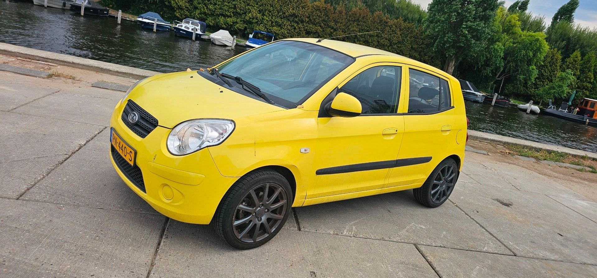 Kia Picanto 1.0 Fifteen nieuwe apk koppeling, Auto's, Voorwielaandrijving, 4 cilinders, 400 kg, Geel