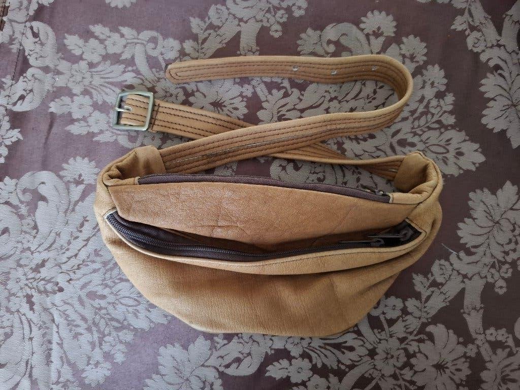 Buidel heuptas beige, Sieraden, Tassen en Uiterlijk, Tassen | Damestassen, Ophalen of Verzenden, Gebruikt, Beige, Overige typen