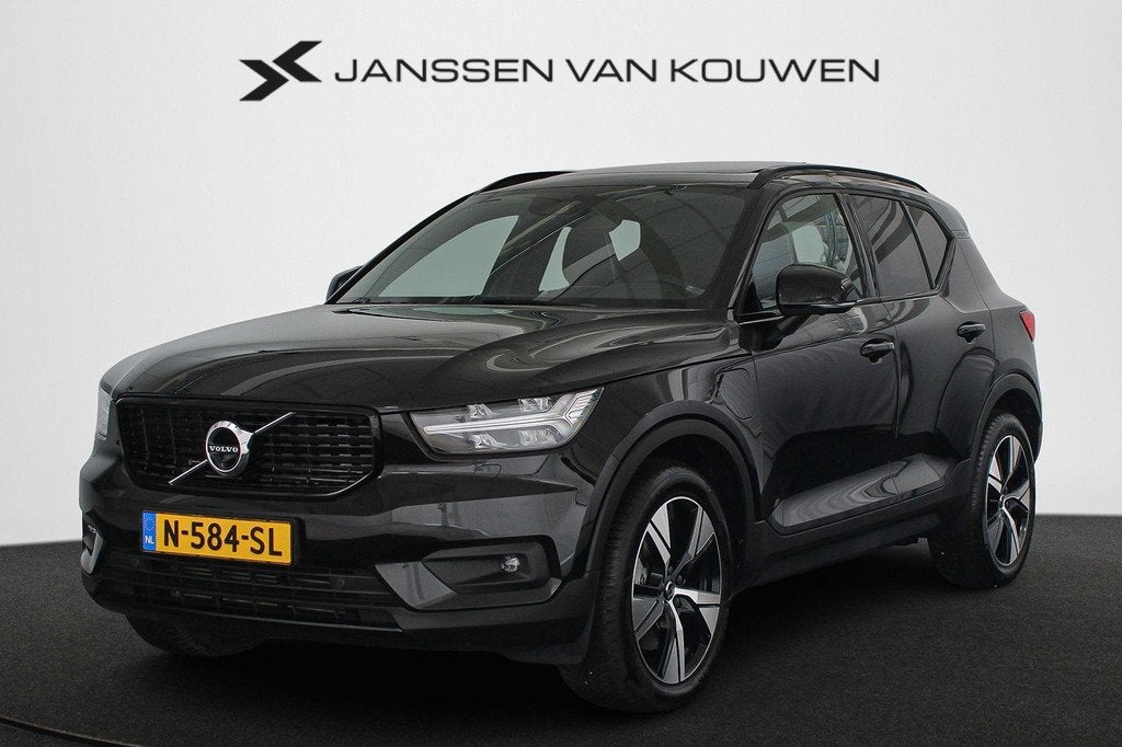 Volvo XC40 1.5 T4 Recharge R-Design Panoramadak Stoelverwarm, Stof, Euro 6, 1712 kg, Zwart